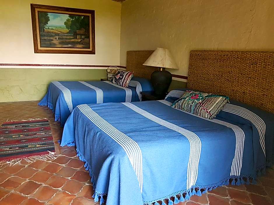 Casa Palomas Bed and Breakfast