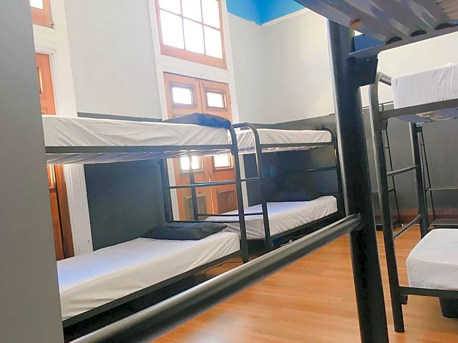 Sundancer Backpackers Hostel