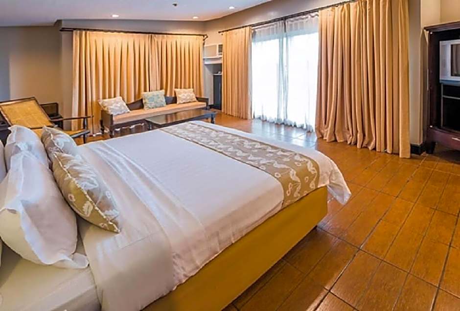 L'fisher Hotel