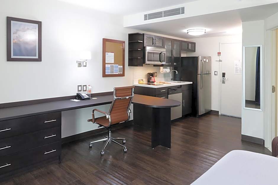 Candlewood Suites Queretaro Juriquilla By IHG