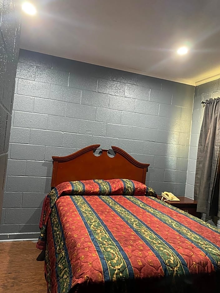 Budget Inn