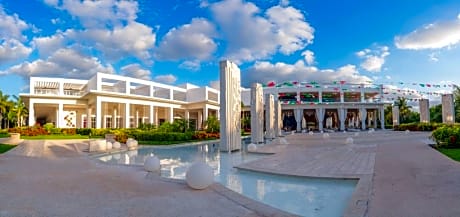Platinum Yucatan Princess All Suites & Spa Resort