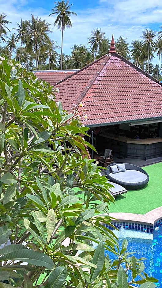 Tropical Palm Resort.