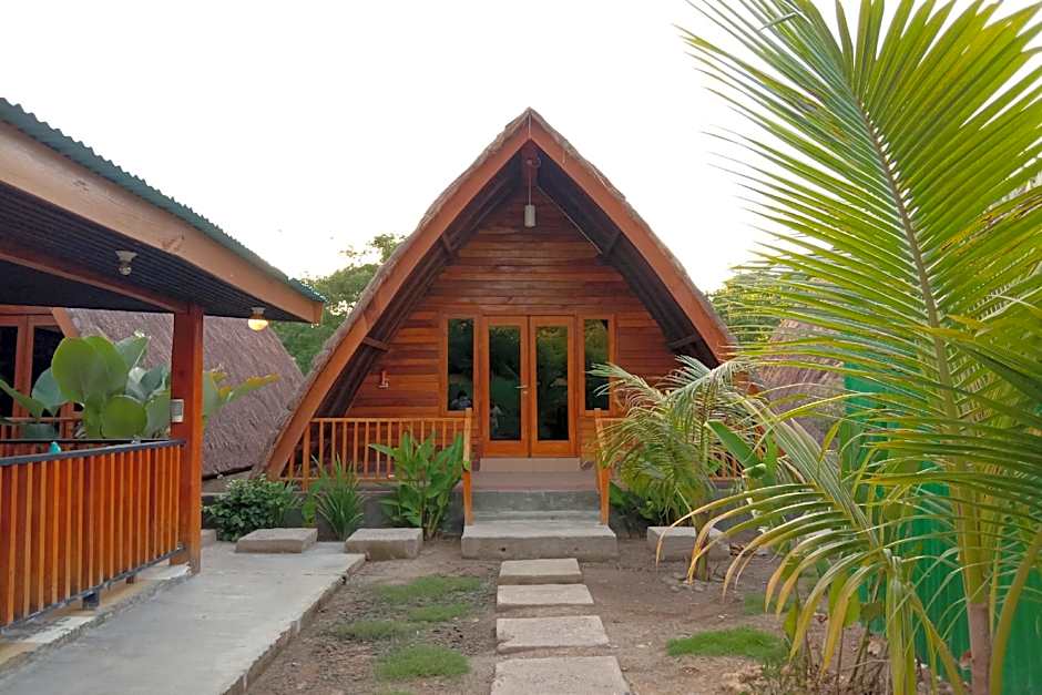 OYO 3025 Villa Alam Flores Labuan Bajo