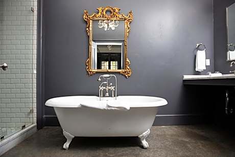 Suite with River View - Chateau
