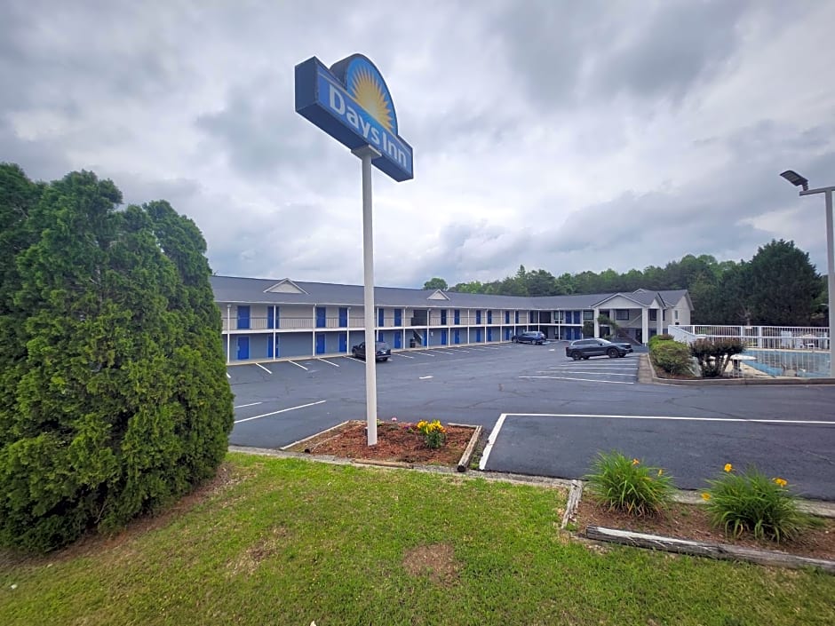 Days Inn by Wyndham Dahlonega University Area