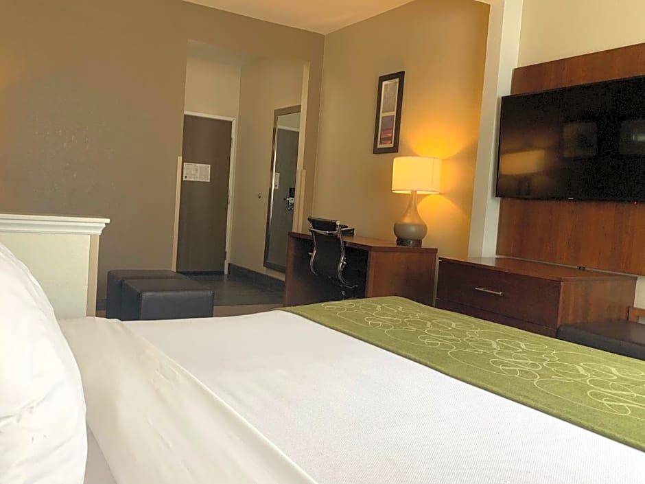 Comfort Suites Peoria I-74
