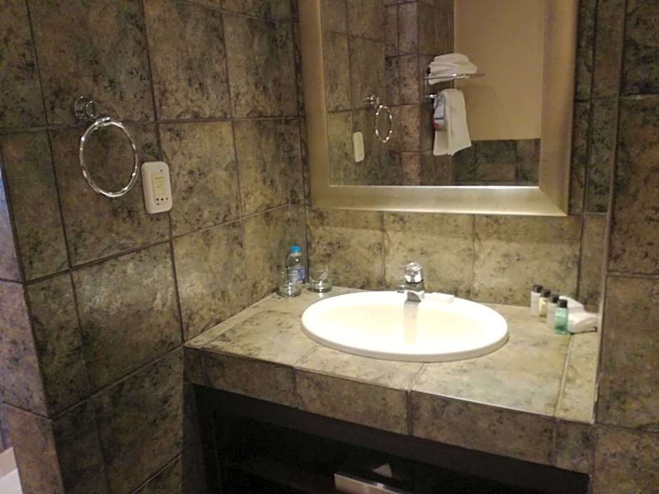 Southern Sun Katherine Street