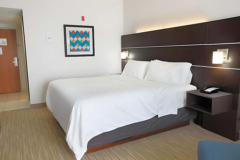 Holiday Inn Express Hotel & Suites Dayton-Huber Heights By IHG