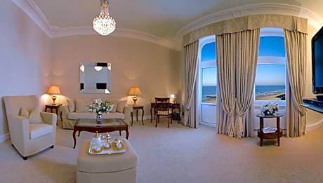 Suite with side Sea View