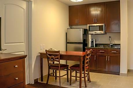 King Suite - Hearing Accessible