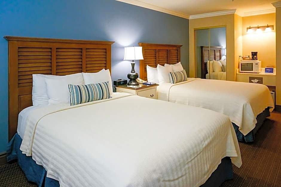 Photo 1 of 8 of Standard 2 Queen Beds