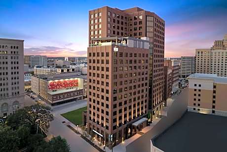 AC Hotel by Marriott San Antonio Riverwalk