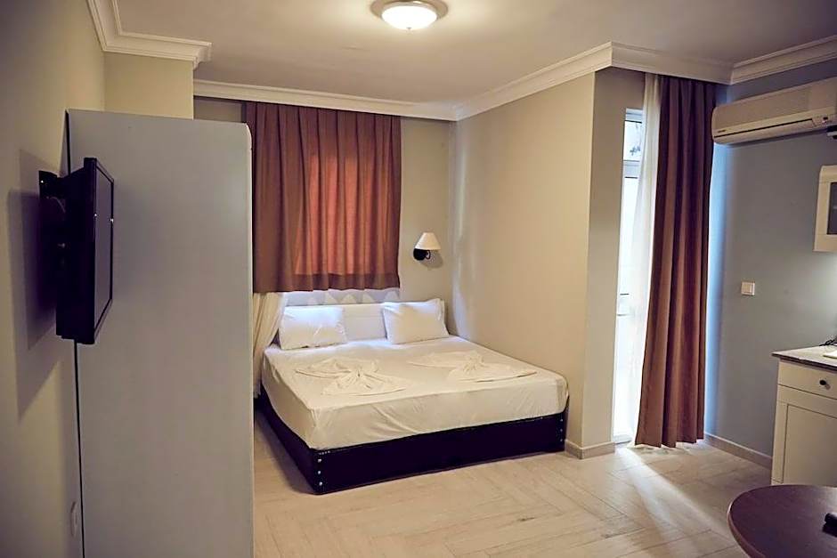 Two Seas Hotel