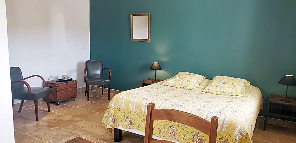 "Les Lauriers" chambre indépendante avec terrasse privée