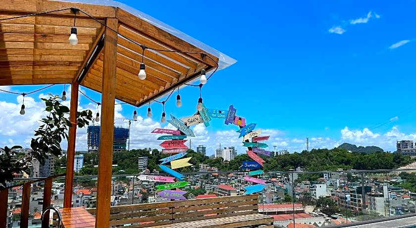 The Light Hotel Halong