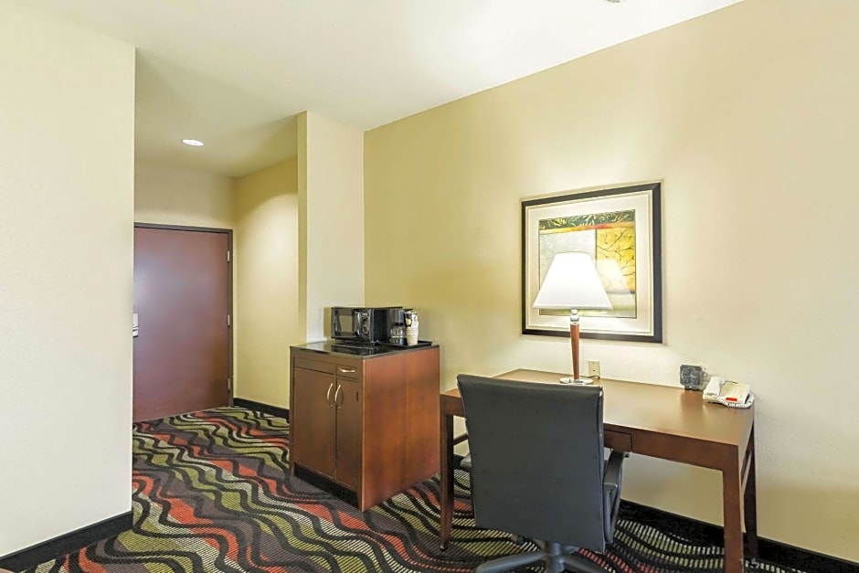 Comfort Suites Beaumont I-10