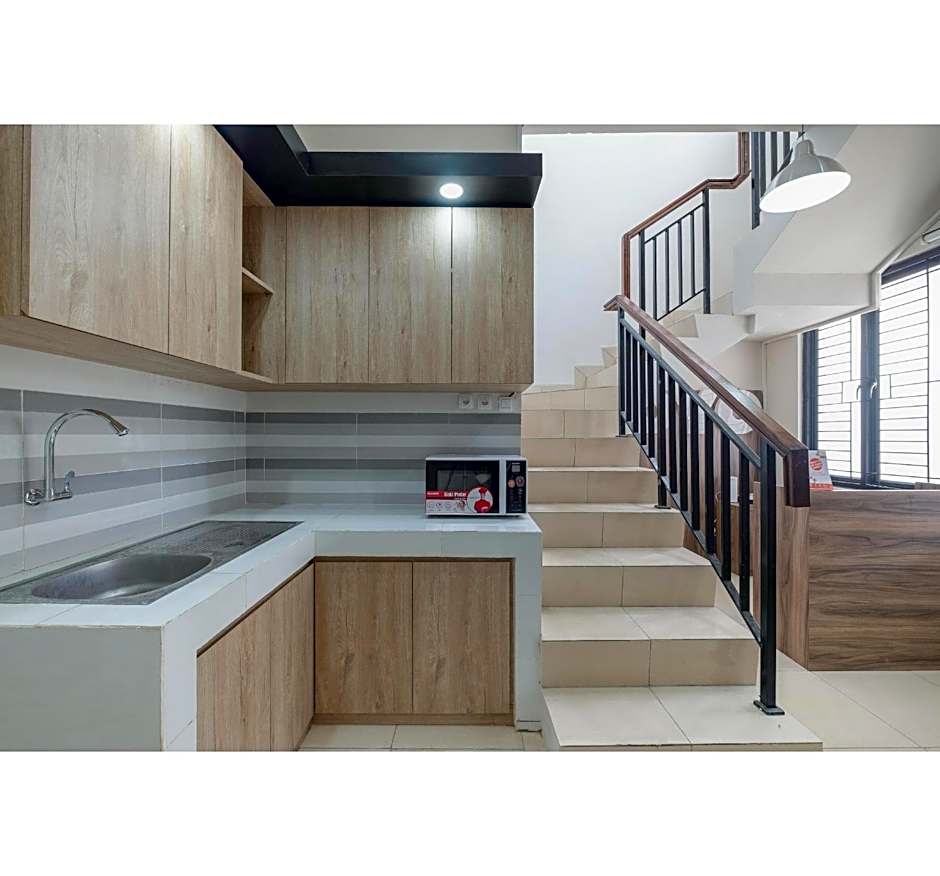 OYO Life 3248 Vision Residence Karawang