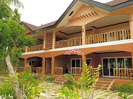 Cocobana Beach Resort