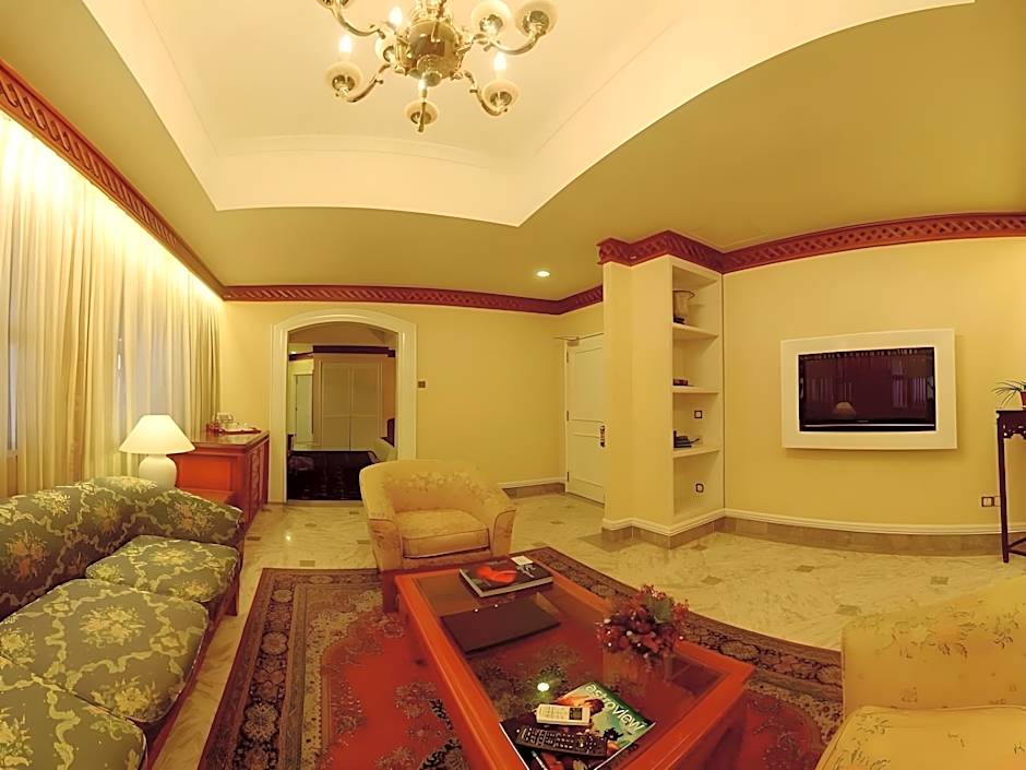 The Jesselton Hotel