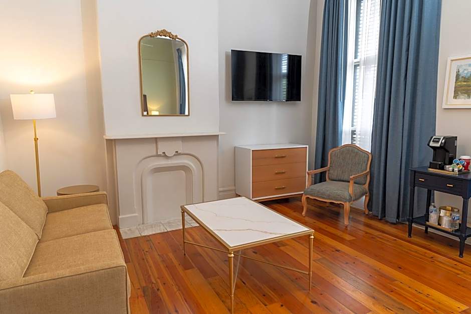 Inn On St. Ann, A French Quarter Guest Houses Property