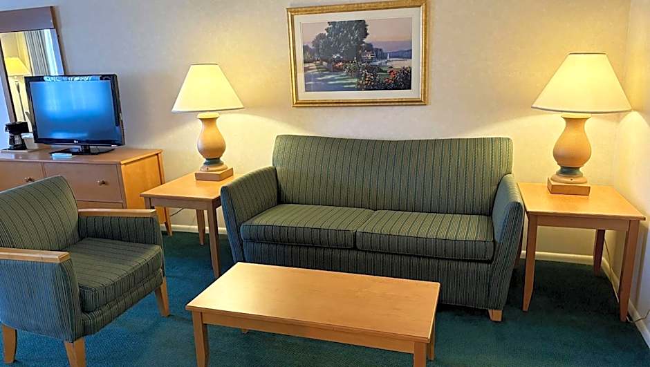 Magnuson Grand Pioneer & Suites
