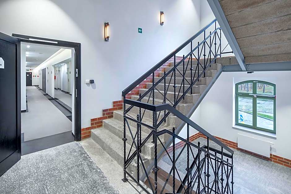 Lofty Kampus Garnizon