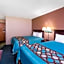 Super 8 by Wyndham Austin MN
