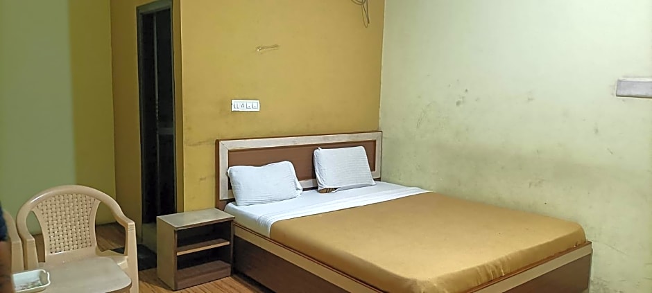 iROOMZ Hotel Vishwa Lodging