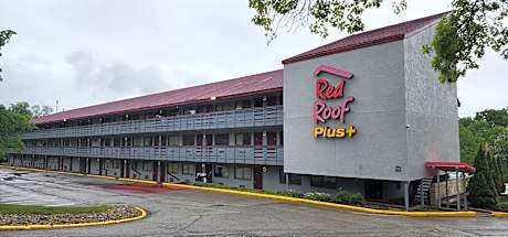 Red Roof PLUS+ Pittsburgh East - Monroeville