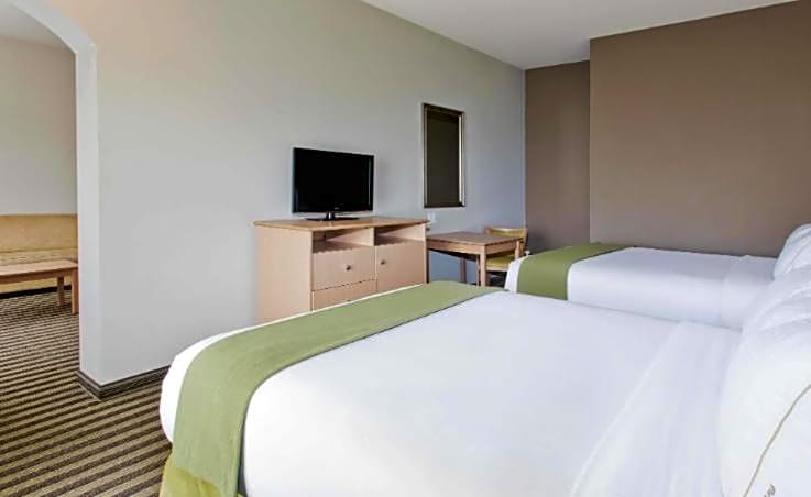 Holiday Inn Express Hotel & Suites Alvarado By IHG