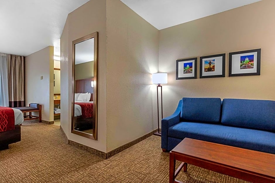 Comfort Inn & Suites Montgomery East Carmichael Rd