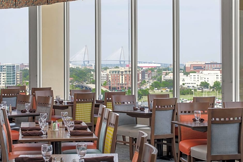 Holiday Inn Charleston-Riverview By IHG