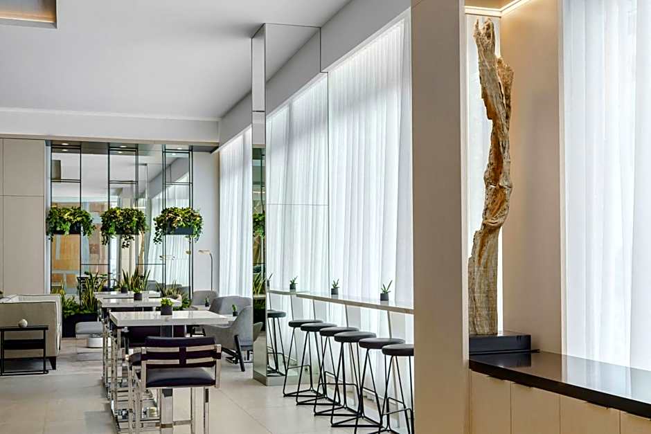 AC Hotel by Marriott St. Petersburg Downtown