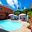 Reef Holiday Apartments