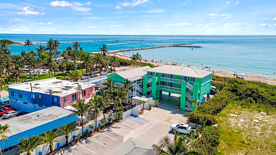 Oceanfront Inn, Private Balcony, 2 Full Beds #16