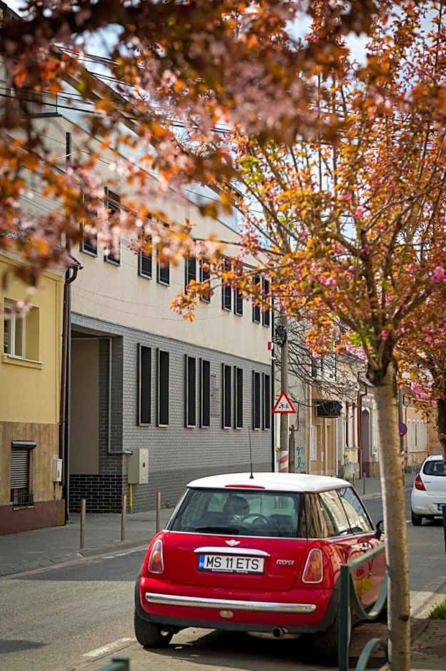 H11 Downtown Apartments