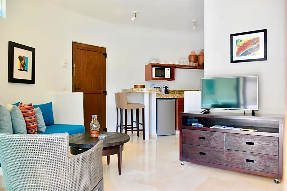 Playa Palms Beach Hotel