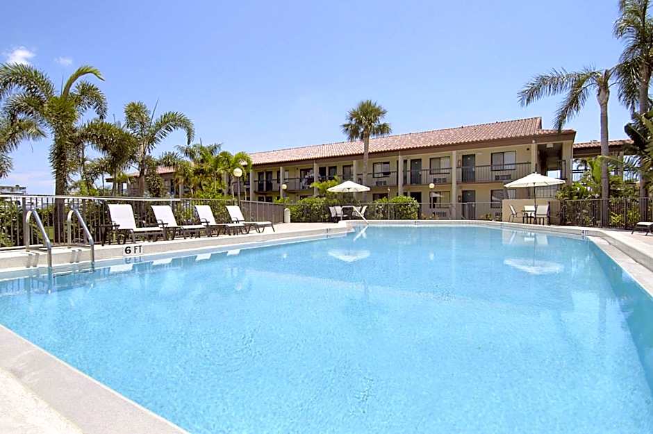 Super 8 by Wyndham Riviera Beach West Palm Beach