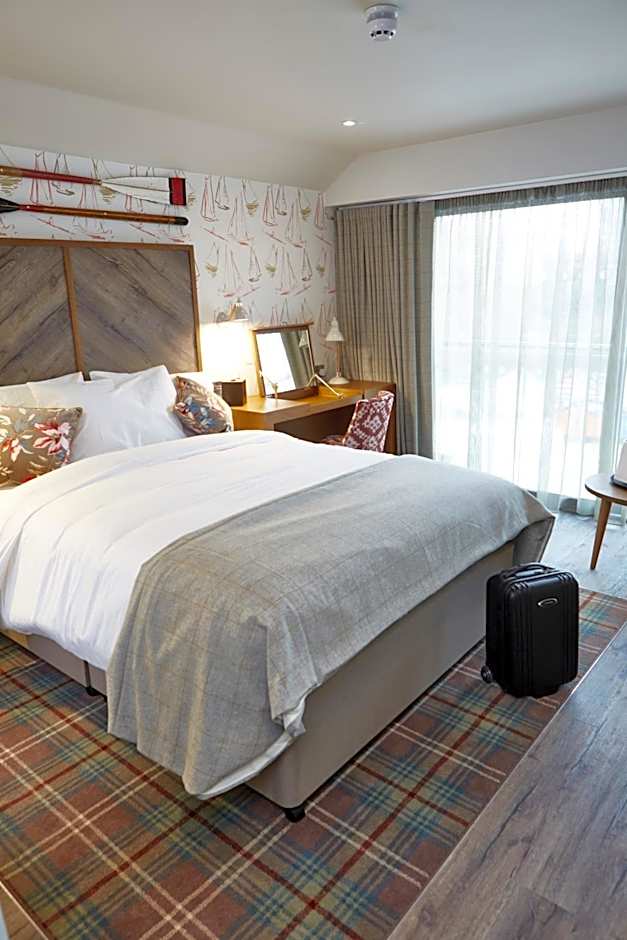 The Boathouse Inn & Riverside Rooms