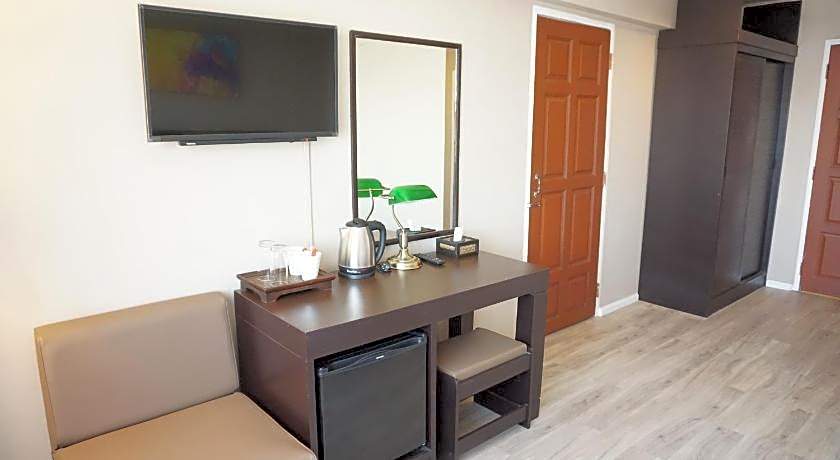 TARIS ART HOTEL PHRAE