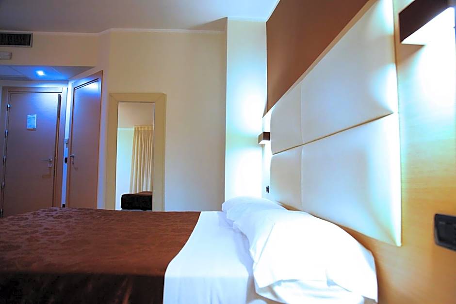 Hotel Sogni D'Oro Airport