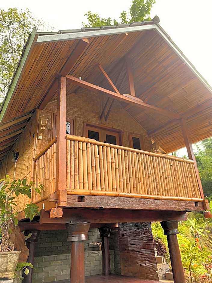 The Alam Bungalow & Restaurant