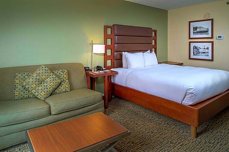 DoubleTree By Hilton Collinsville St Louis