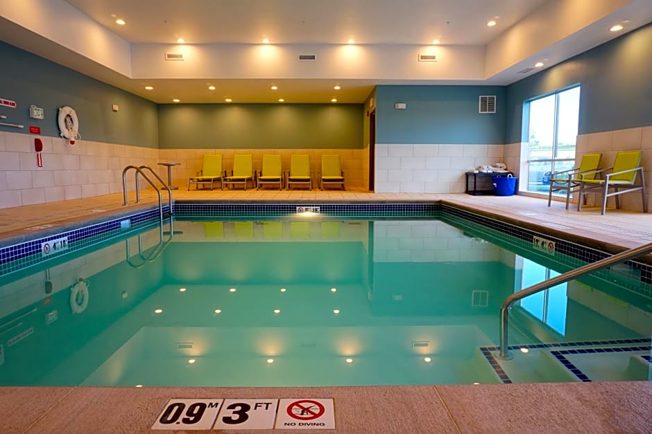 Holiday Inn Express & Suites Omaha - Millard Area, an IHG Hotel