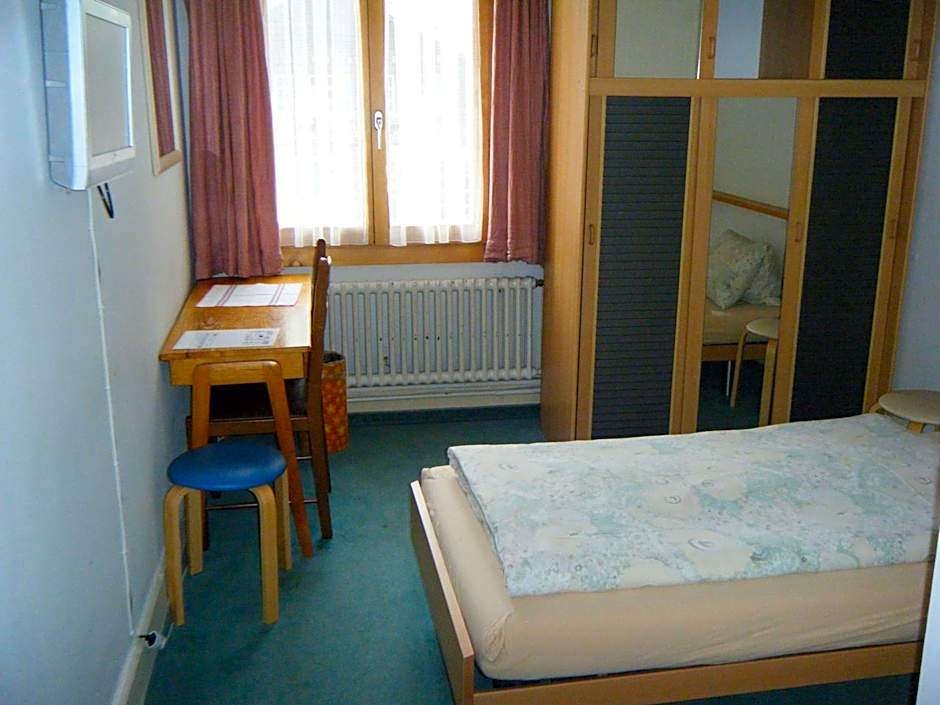 Foto 1 di 1 di Single Room