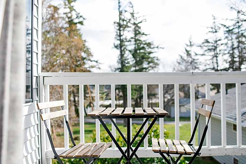 Friday Harbor Suites