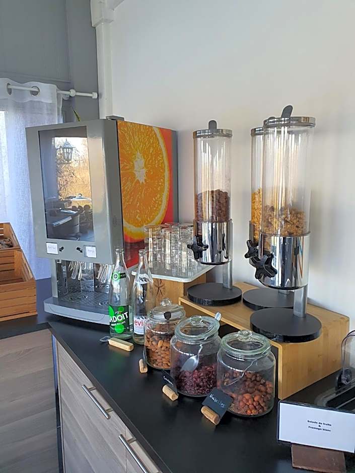 Logis Hotel des Lacs Paris Sud