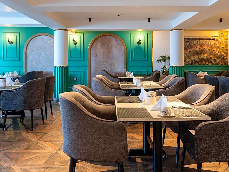 Panorama Ramsis Hotel & Cafe