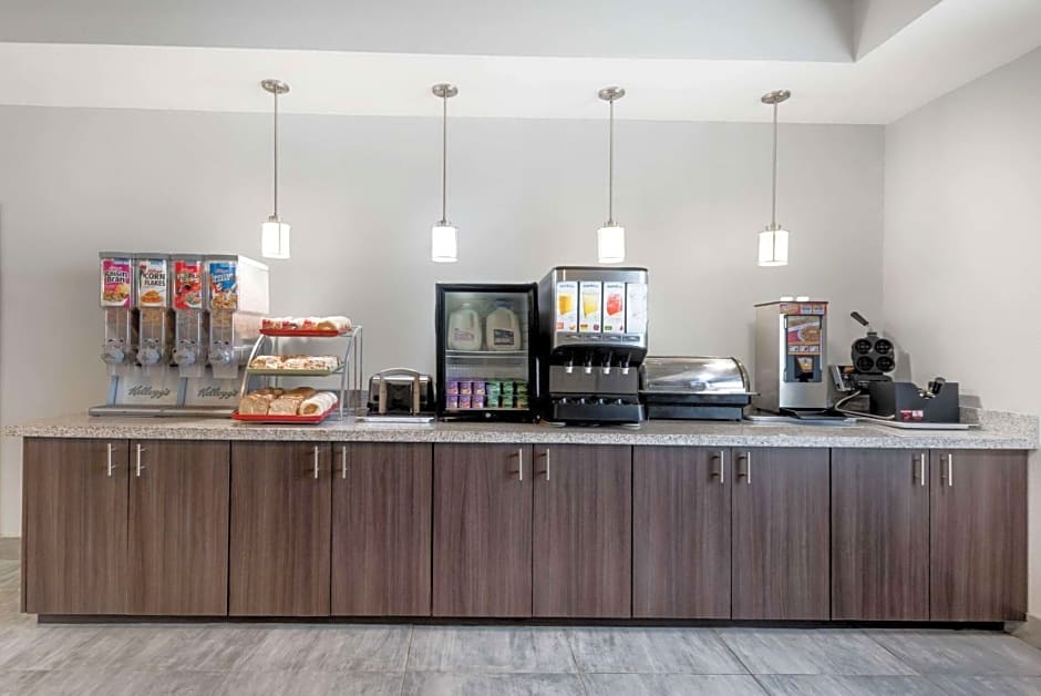Hawthorn Suites By Wyndham Midland
